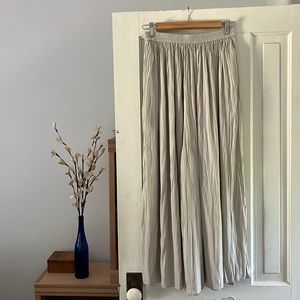 Uniqlo wide leg chiffon pant, with pockets